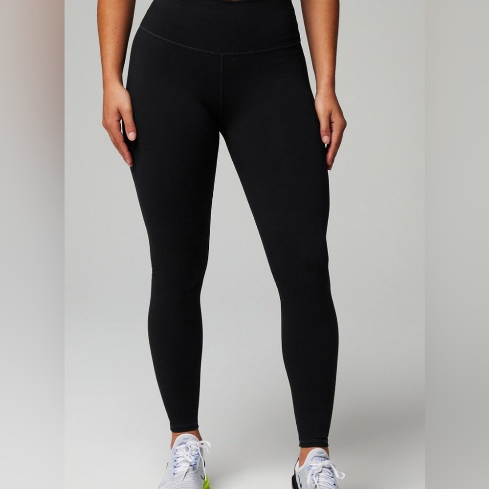NWT Fabletics Define High-Waisted Black Leggings size small Retails $74.95